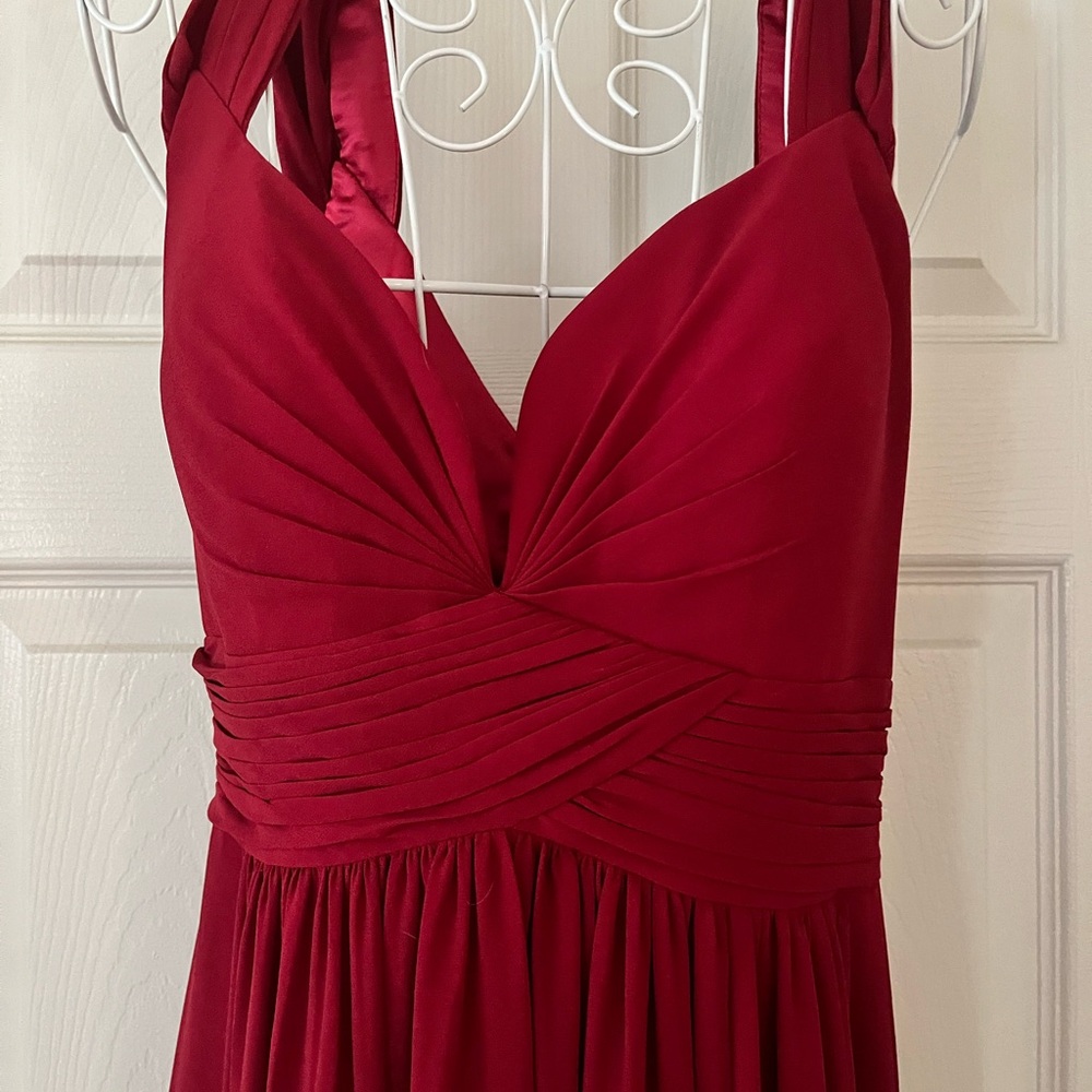 Elegant Red Sleeveless Dress Gown